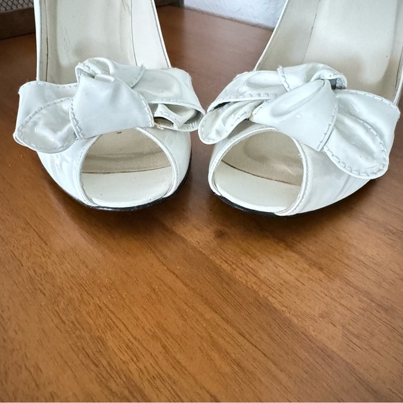 Stewart Weitzman Patent Leather Pumps -Excellent Condition!  Size 8.5 - Picture 7 of 7